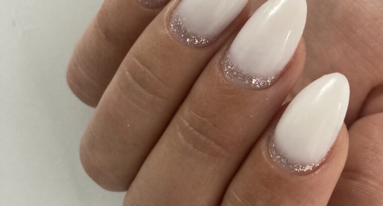 Profesional manicure and pedicure