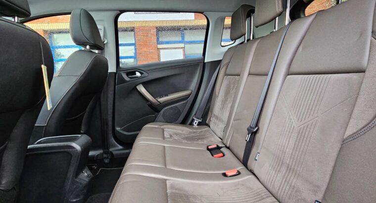 Peugeot 2008 automatic 1.2l 2014