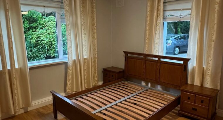 Casă spațioasă de tip bungalow cu 3 dormitoare duble