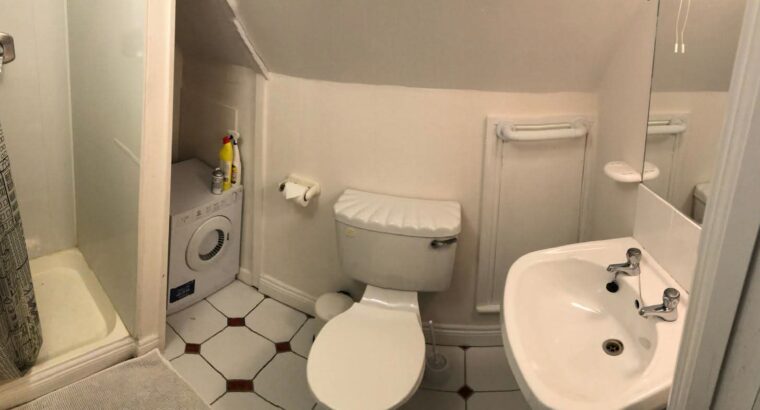 Flat available for 3 persons max.