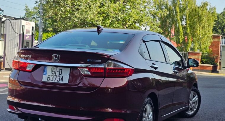 Honda Grace 2015