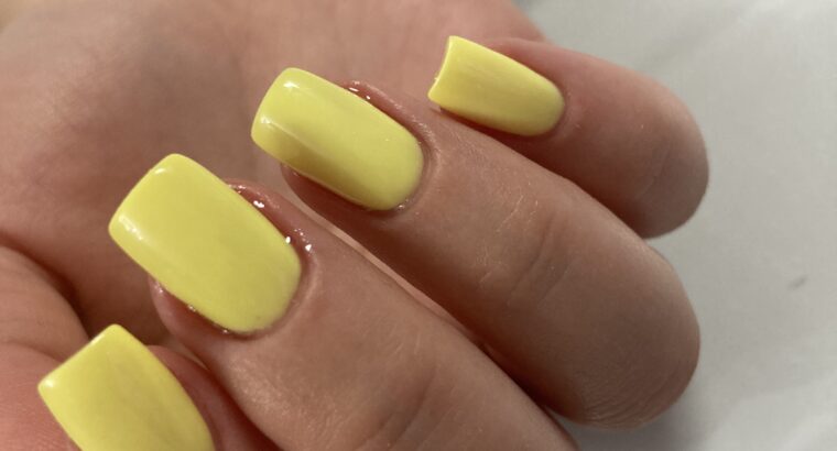 Profesional manicure & pedicure