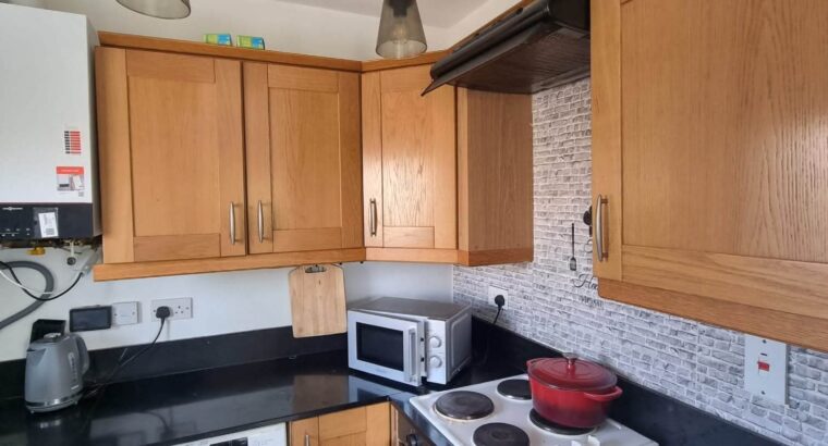 Double bedroom for long term rent *couple welcome*