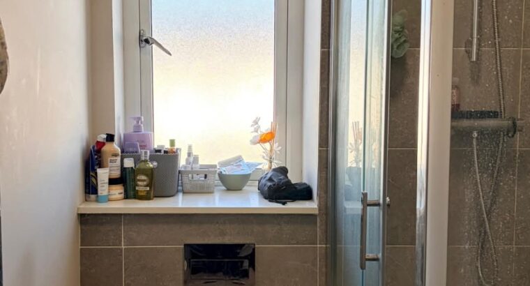 Ensuite room for single/double occupancy – Adamstown